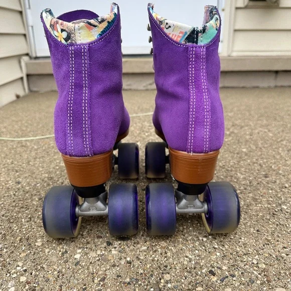 Moxi Lolly Taffy Suede Roller Skates - Picture 4 of 7